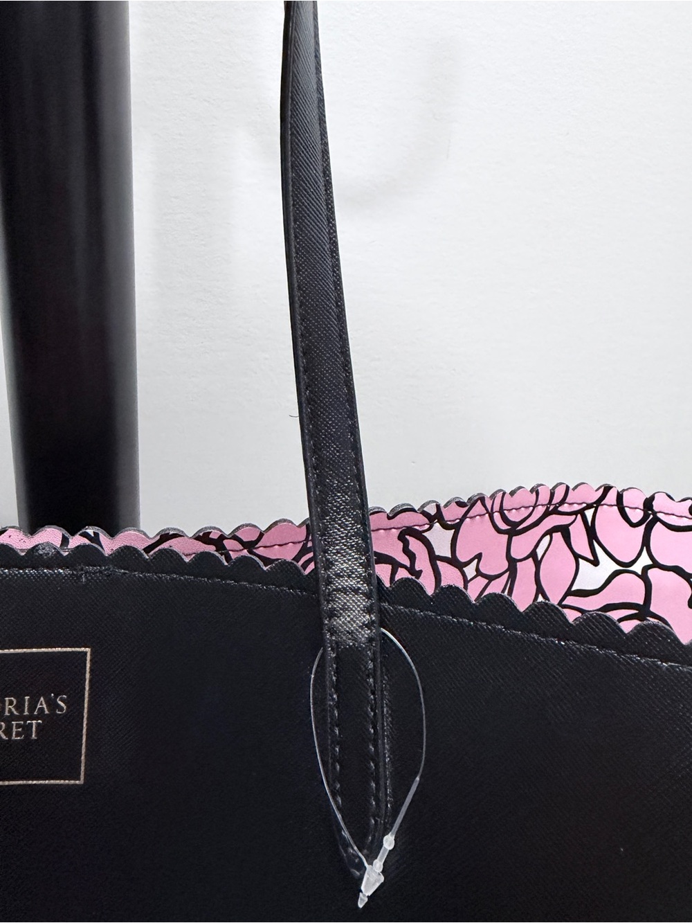 Victoria's Secret Large Black Scalloped Edge Tote - Picture 6 of 12